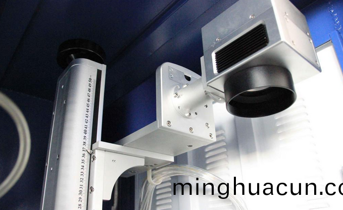 3D鏇轉塑膠材料激(ji)光打標(biao)