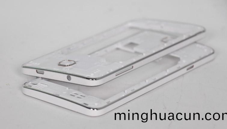 手(shou)機邊框激光打標圖3