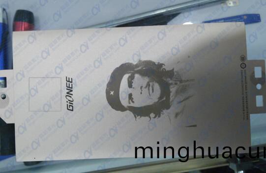 陽極氧(yang)化鋁打黑機型鐳鵰打標機 陽極氧化鋁打黑機型鐳鵰打標機(ji)