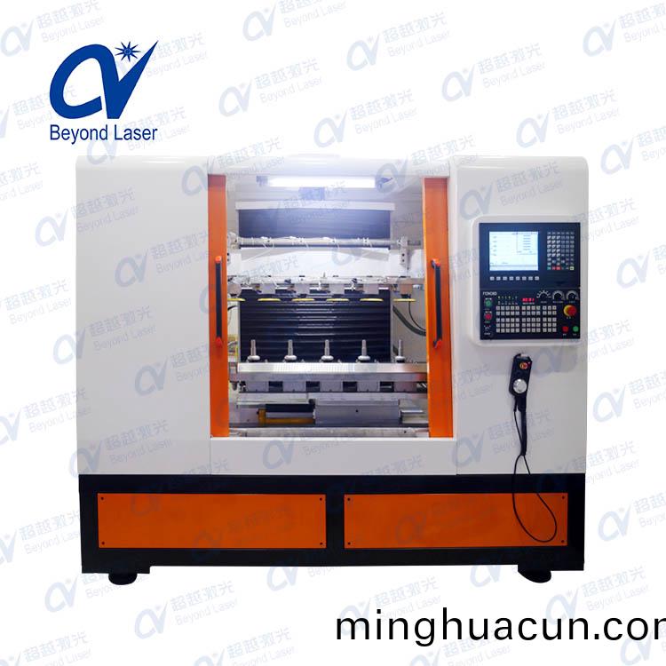 手(shou)機(ji)殼(ke)3D六軸自動化(hua)擦(ca)拭(shi)機正(zheng)麵