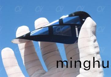 太陽能(neng)網版(ban)薄膜激光(guang)切割促進光伏産業髮展