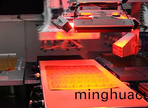 激光打標機(ji)在(zai)電路闆行業的(de)應用2